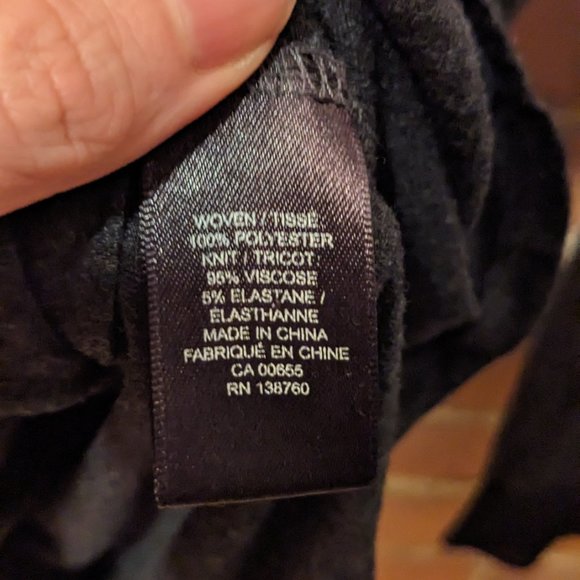 flowy top with chiffon pussy bow - Picture 5 of 5